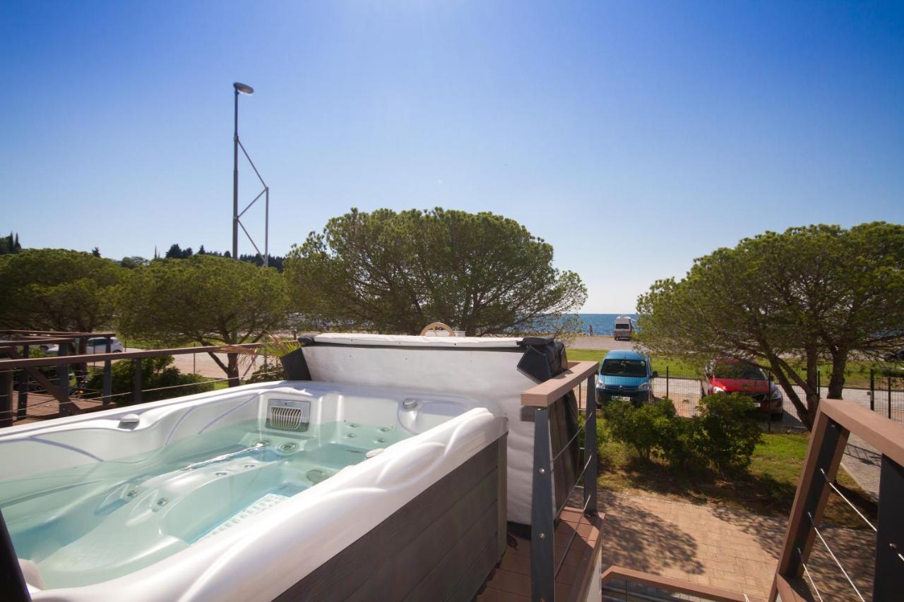 Bamboo Floating House Portoroz Apartman Kültér fotó