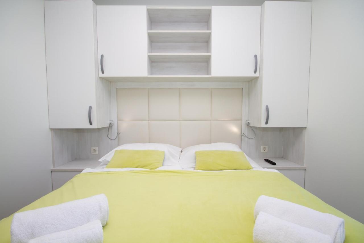 Bamboo Floating House Portoroz Apartman Kültér fotó