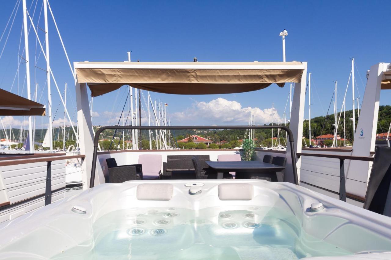Bamboo Floating House Portoroz Apartman Kültér fotó