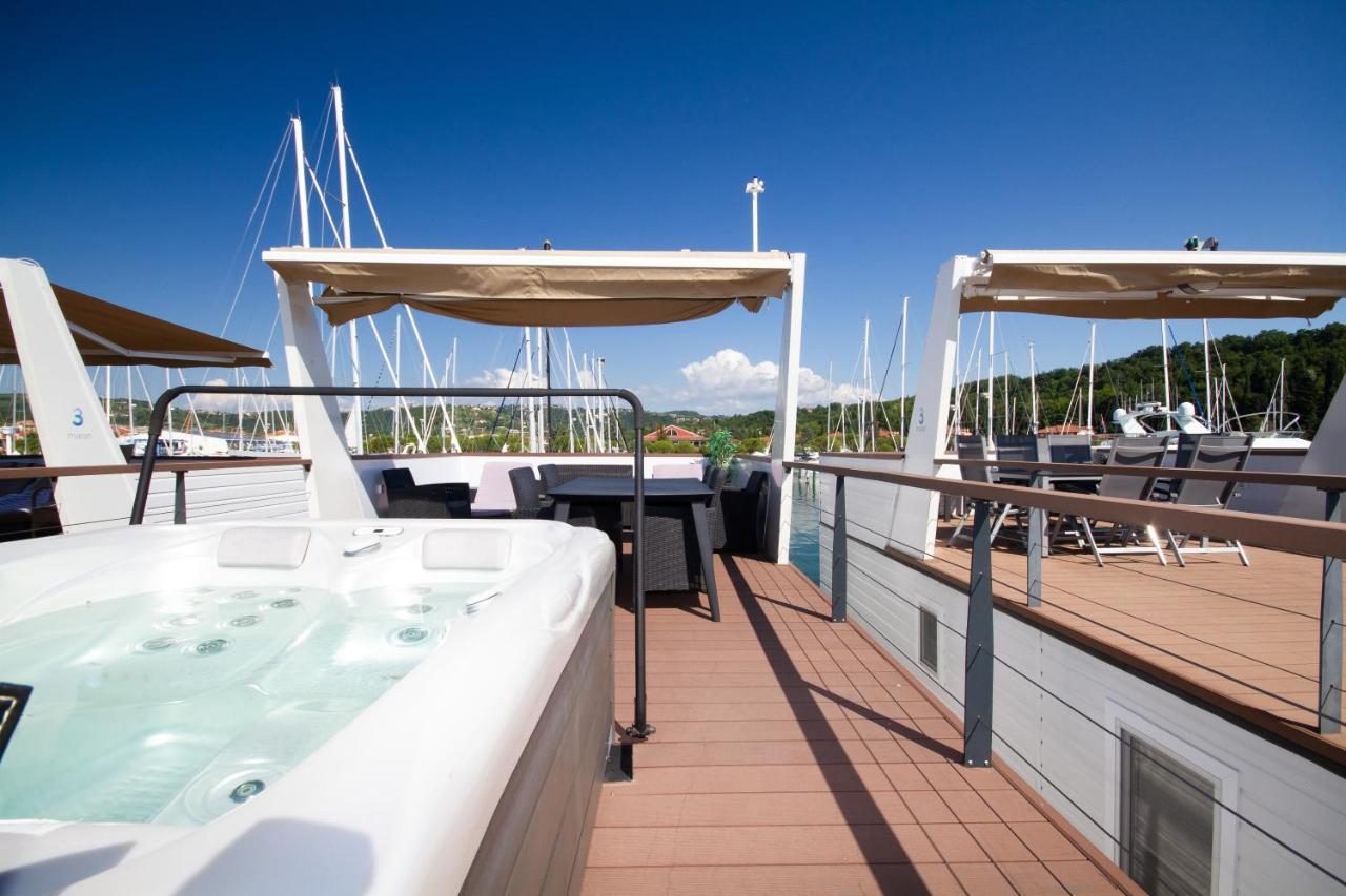 Bamboo Floating House Portoroz Apartman Kültér fotó